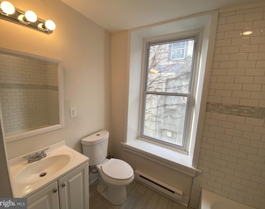 21 E Price Street - Photo Thumbnail 2