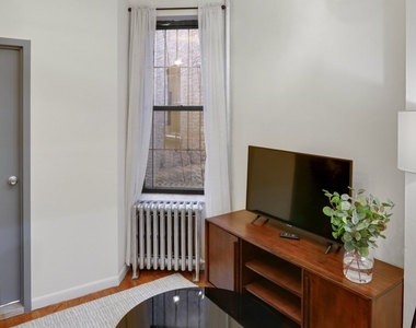 405 East 90th Street - Photo Thumbnail 7