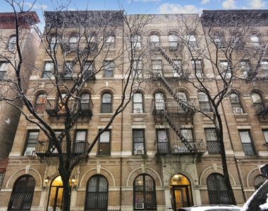 405 East 90th Street - Photo Thumbnail 15