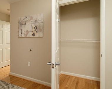 1308 Clifton St Nw Apt 217 - Photo Thumbnail 7