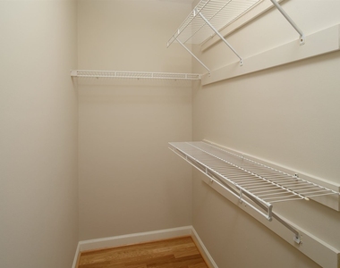 1308 Clifton St Nw Apt 217 - Photo Thumbnail 4