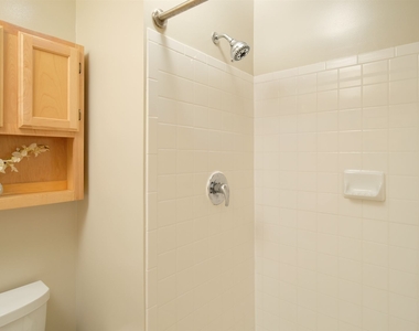 1308 Clifton St Nw Apt 217 - Photo Thumbnail 5