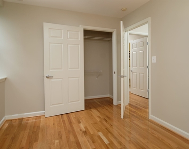 1308 Clifton St Nw Apt 217 - Photo Thumbnail 9