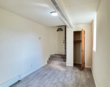 7606 17th Avenue - Photo Thumbnail 2