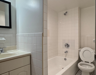 7606 17th Avenue - Photo Thumbnail 3