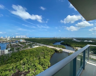 16385 Biscayne Blvd - Photo Thumbnail 0