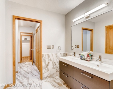 856 Walnut Street, Unit B - Photo Thumbnail 17