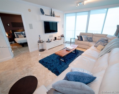 17001 Collins Ave - Photo Thumbnail 10