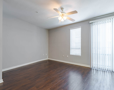 639 N. Broadway - Photo Thumbnail 31