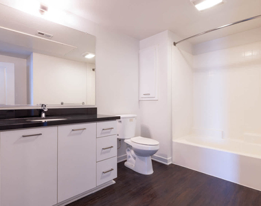 639 N. Broadway - Photo Thumbnail 42
