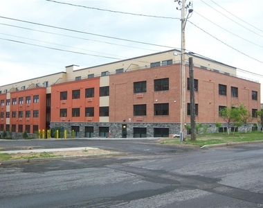 721 N Clinton & Spencer Street - Photo Thumbnail 0