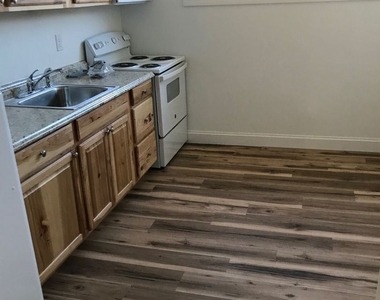 815 W. Buford St - Photo Thumbnail 2