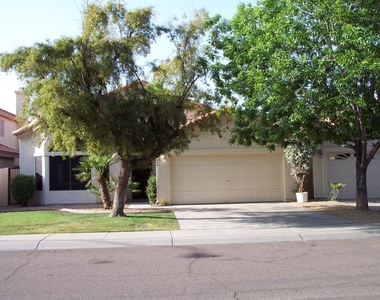 11018 W Poinsettia Drive - Photo Thumbnail 34