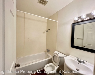 1809-1811 Humphrey Street - Photo Thumbnail 4