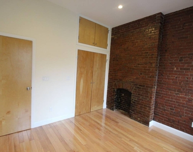 427 East 114th Street - Photo Thumbnail 8