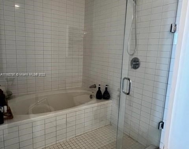 888 Biscayne Blvd  #4610 - Photo Thumbnail 17