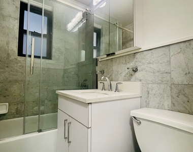 20 Beekman Place - Photo Thumbnail 15