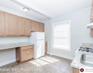 440-448 N Austin Avenue - Photo Thumbnail 3