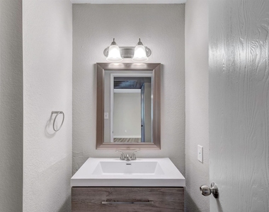 17425 N. 19th Ave. - Photo Thumbnail 7