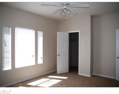 1504 Maglothin Ct - Photo Thumbnail 7