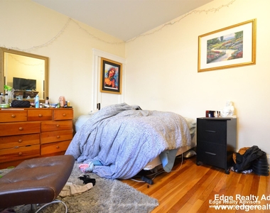 30 Falkland St - Photo Thumbnail 5