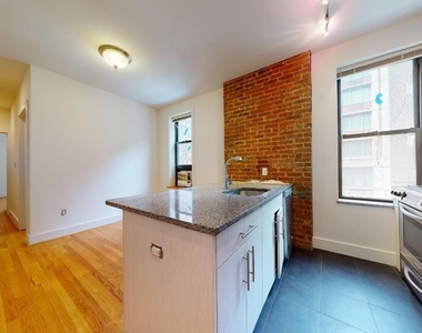 212 East 87th Street - Photo Thumbnail 5