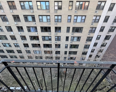 East 35th Street - Photo Thumbnail 8