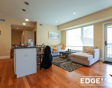 8 Glencoe St # 201 - Photo Thumbnail 5