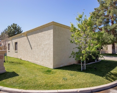 311 E Pinon Way - Photo Thumbnail 0