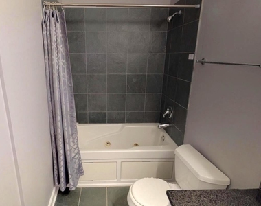 2837 W Lyndale St - Photo Thumbnail 10