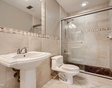 8208 Cassia Terrace - Photo Thumbnail 11