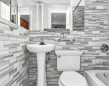 350 West 21st Street - Photo Thumbnail 3
