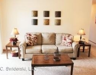 515 Moon Lake Dr Apartment 12 - Photo Thumbnail 1