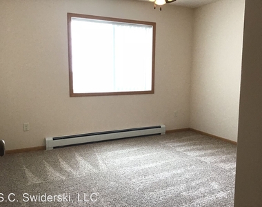 515 Moon Lake Dr Apartment 12 - Photo Thumbnail 4