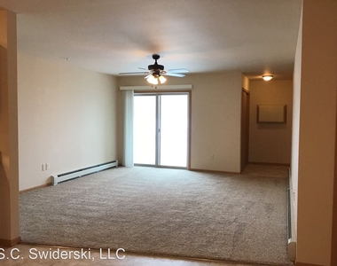 515 Moon Lake Dr Apartment 12 - Photo Thumbnail 3