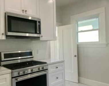 41 Palm Ave - Photo Thumbnail 9