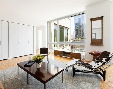 430 West 37th Street - Photo Thumbnail 10