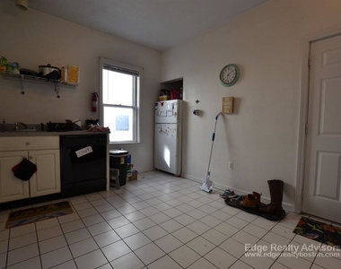 28 Haskell St Apt 3 - Photo Thumbnail 7