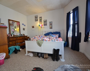 28 Haskell St Apt 3 - Photo Thumbnail 8