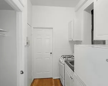 208 West 82nd Street - Photo Thumbnail 5