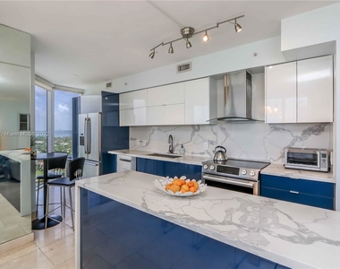 4775 Collins Ave Apt 2105 - Photo Thumbnail 1