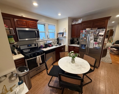 42-3 21st Avenue - Photo Thumbnail 4