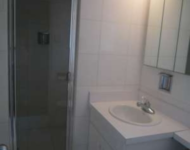 East 71st Street - Photo Thumbnail 5