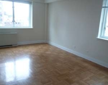 East 71st Street - Photo Thumbnail 6