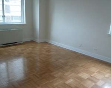 East 71st Street - Photo Thumbnail 8