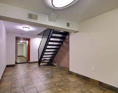 516 East 5th Street - Photo Thumbnail 4