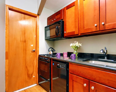 516 East 5th Street - Photo Thumbnail 6