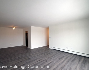 520 South Desplaines Avenue - Photo Thumbnail 20