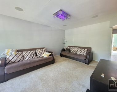 2 bed 1 bath at East Elmhurst. - Photo Thumbnail 11