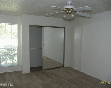 4716 Duval Rd - Photo Thumbnail 12